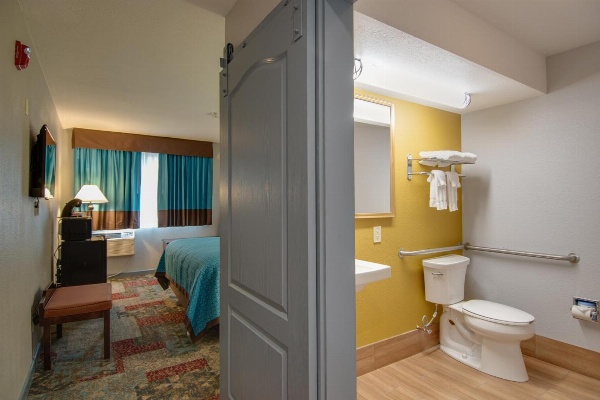 Vagabond Inn Executive Hayward Main image